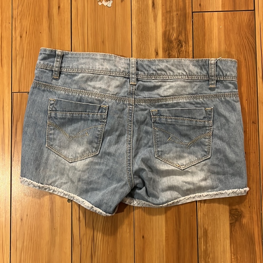 Cache  Jean shorts - Picture 4 of 4